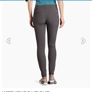 NWT Kuhl fleece lined tight